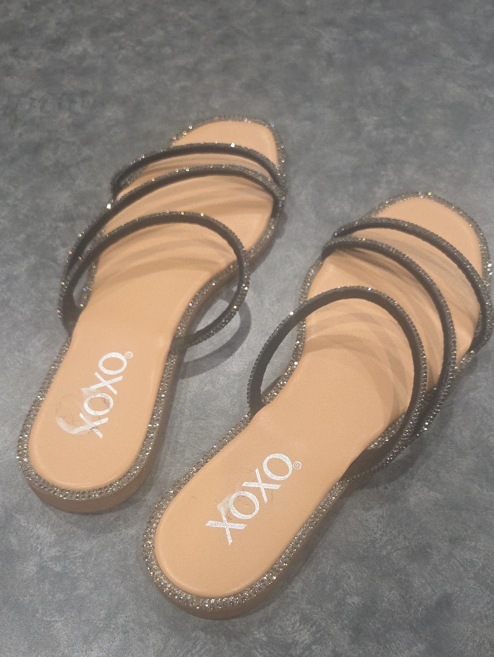 XOXO Women's Black Glitter Multi-Strap Slide Sandals